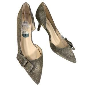 NWOT-1 SHOW! NINE WEST! SILVERY GOLD MESH NET W/BLACK UNDERTONE BOW HEELS! SZ 7M